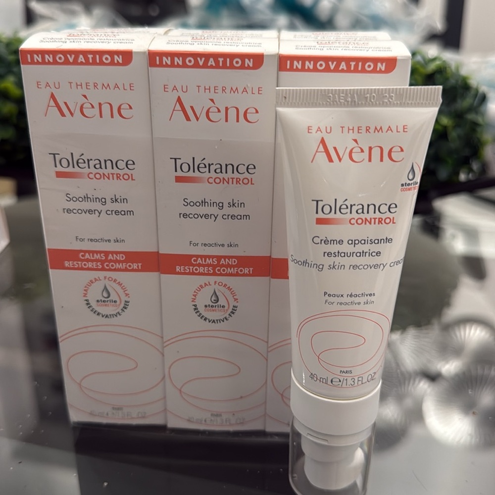 Avene Tolérance Control Soothing Restorative Cream - White/Peach lot 6
